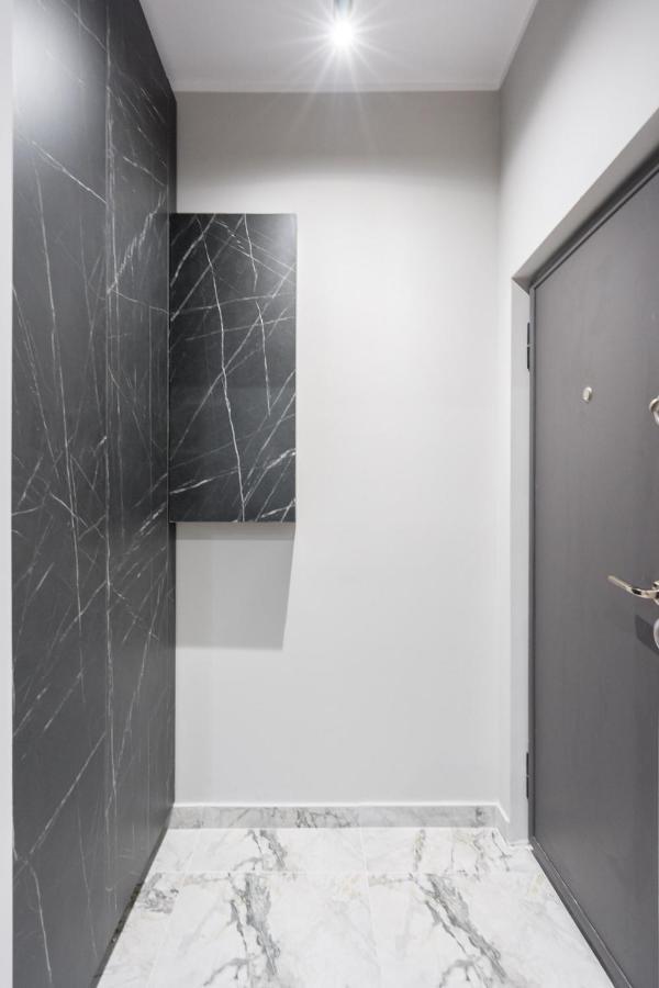 Crystal 3Bdr Apartment In Center Bucarest Exterior foto