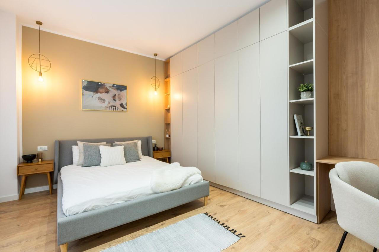 Crystal 3Bdr Apartment In Center Bucarest Exterior foto