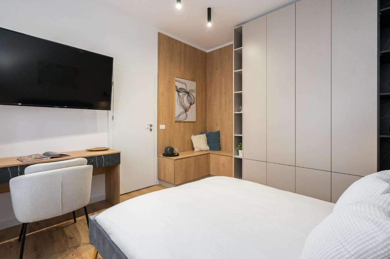 Crystal 3Bdr Apartment In Center Bucarest Exterior foto